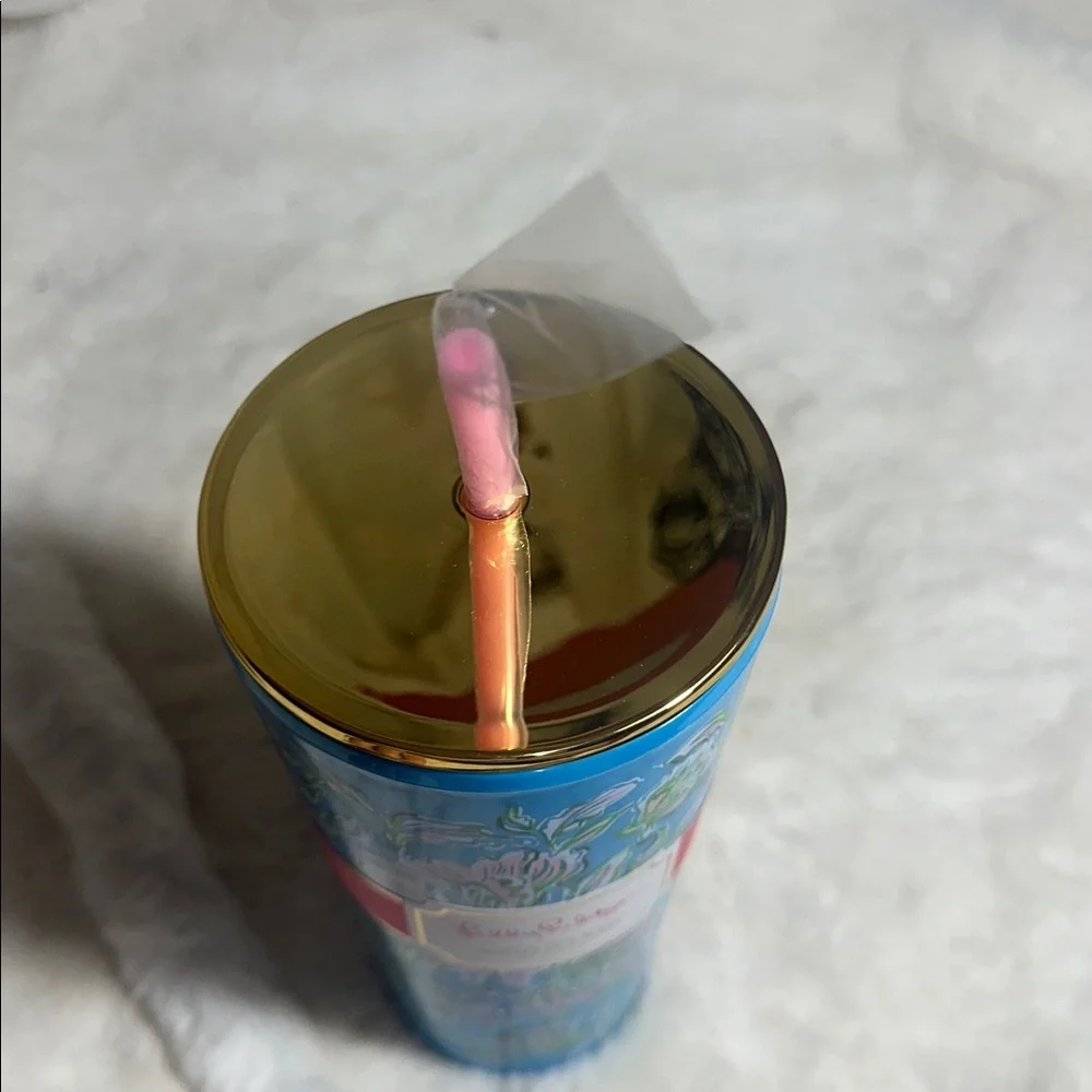 Lilly Pulitzer 24 ounce plastic tumbler in chick magnet print